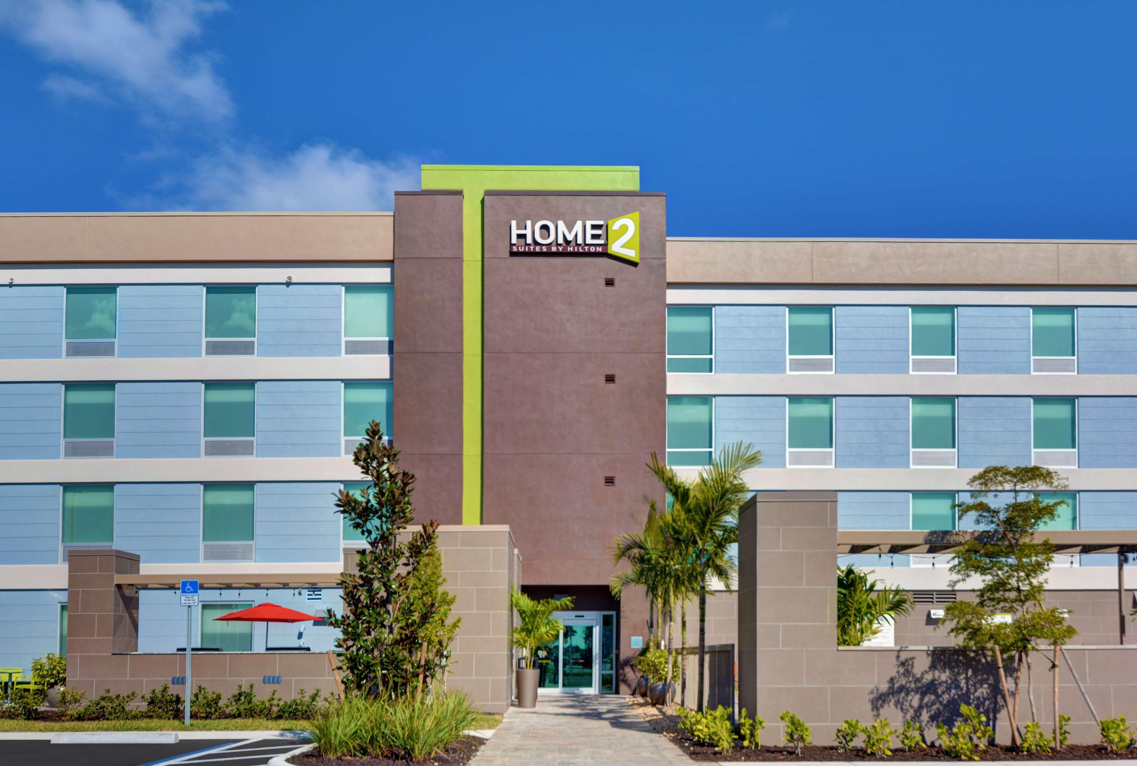 โฮม2 สวีท บาย ฮิลตัน ฟอร์ต ไมเออร์ โคโลเนียล บูเลอวาร์ด Hotel ฟอร์ตไมเยอร์ ภายนอก รูปภาพ